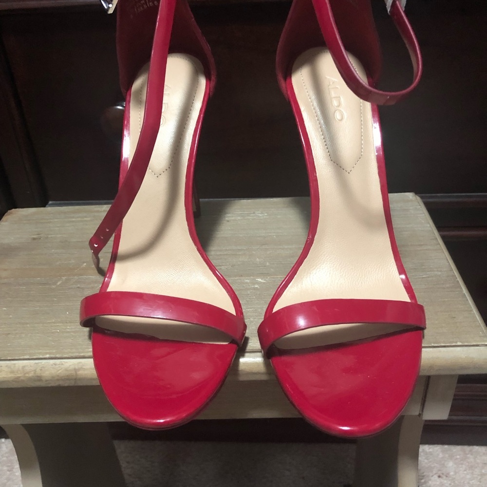 Heels - Picture 5 of 8